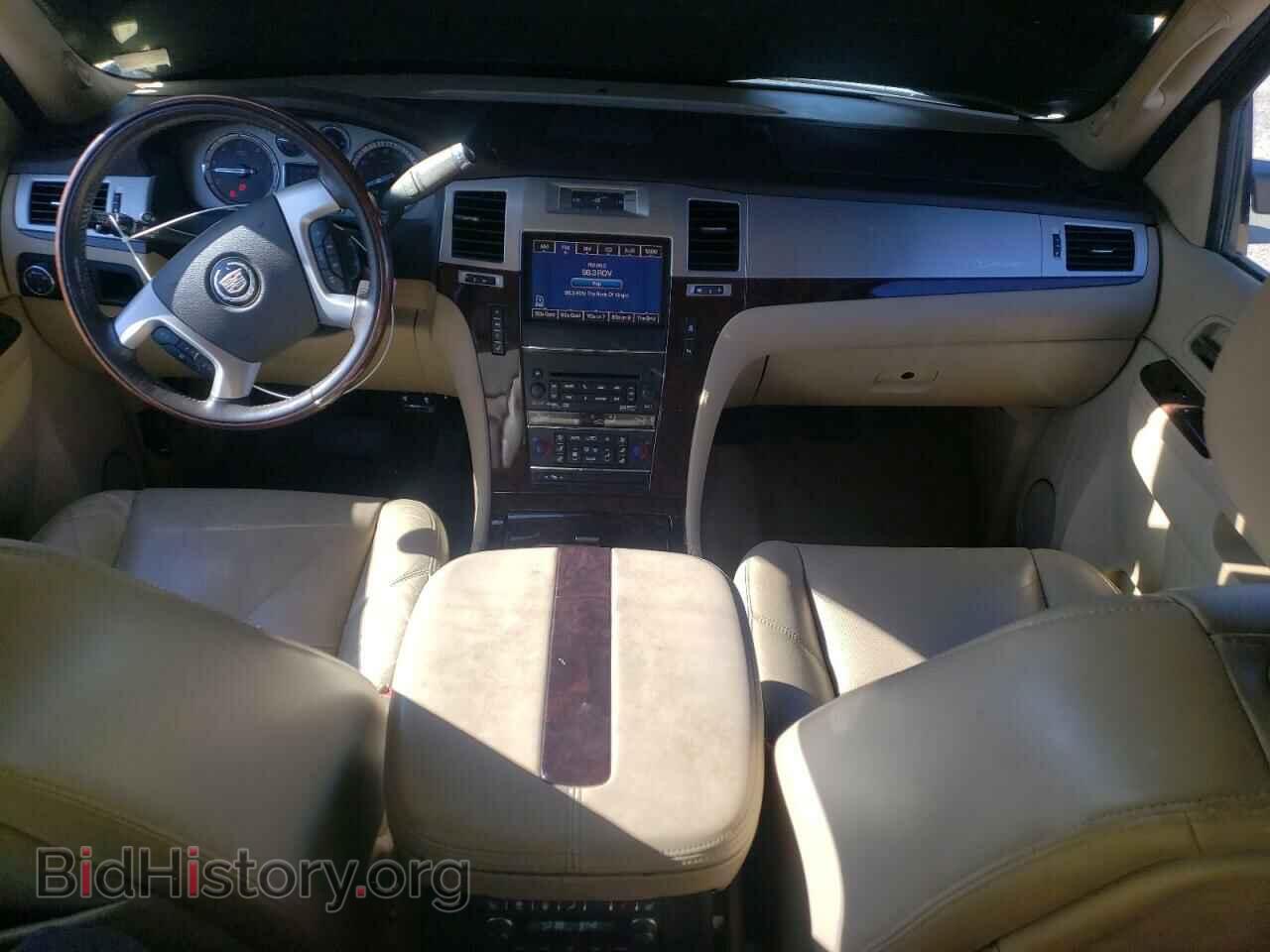 2011 CADILLAC ESCALADE - VIN: 1GYS4AEFXBR160072 - Фото 8