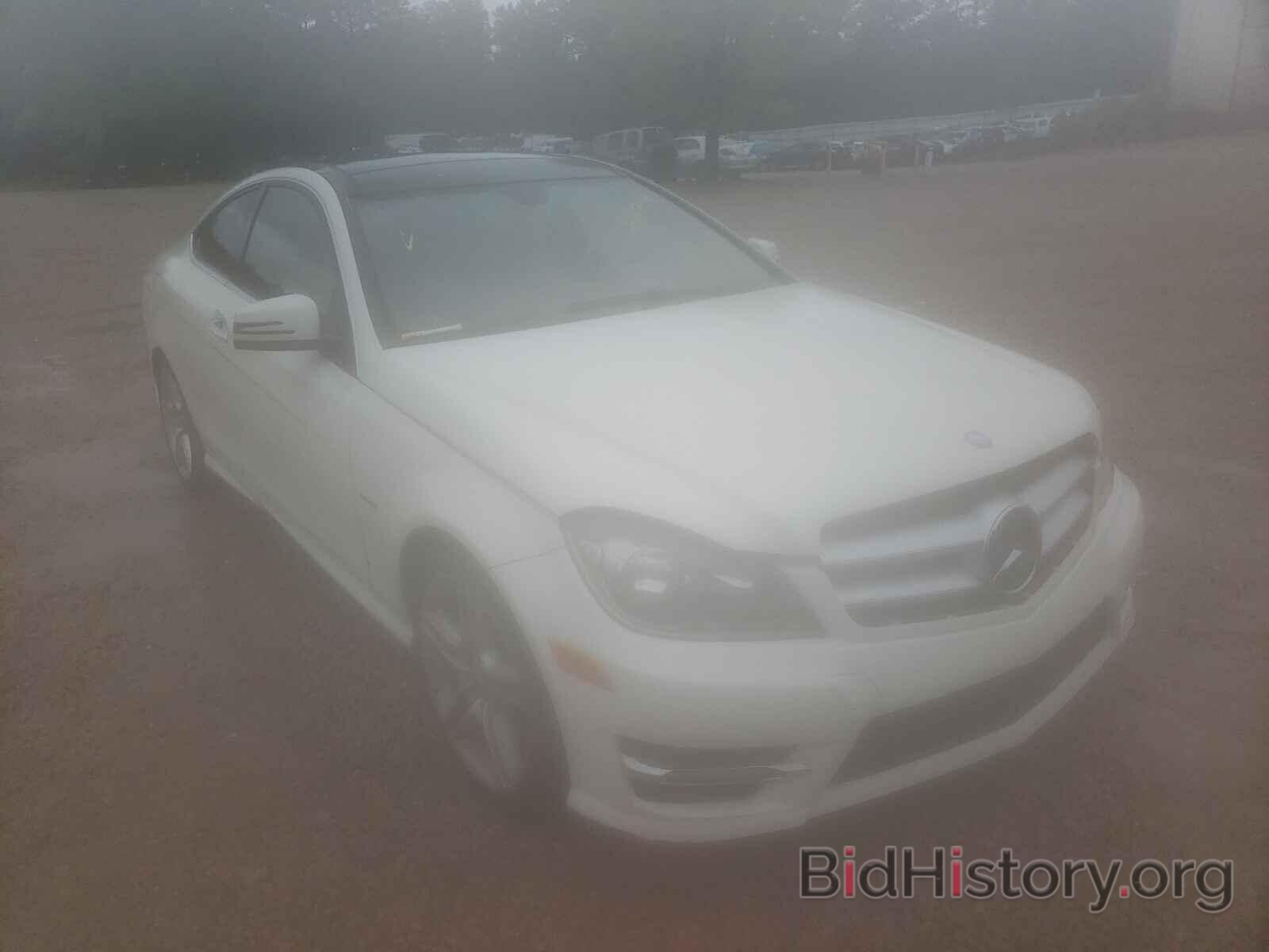 Photo WDDGJ4HB7CF778358 - MERCEDES-BENZ C CLASS 2012