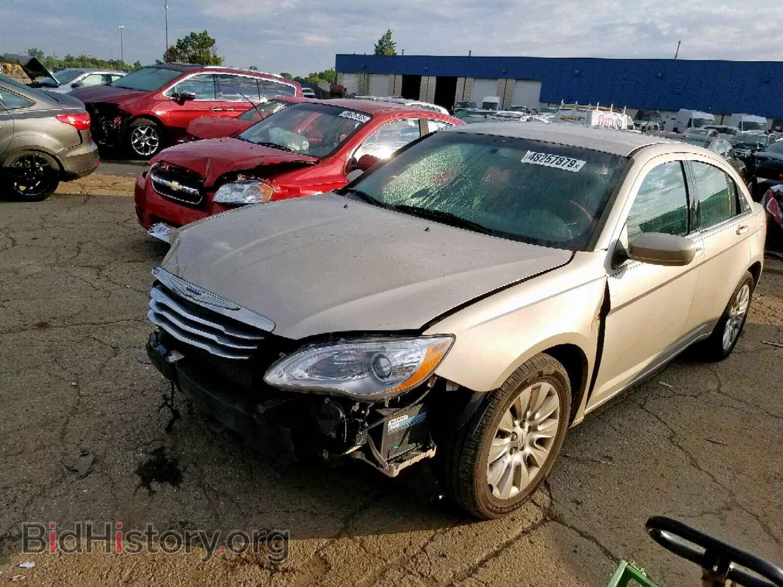 2013 CHRYSLER 200 - VIN: 1C3CCBAB4DN609086 - Photo 2