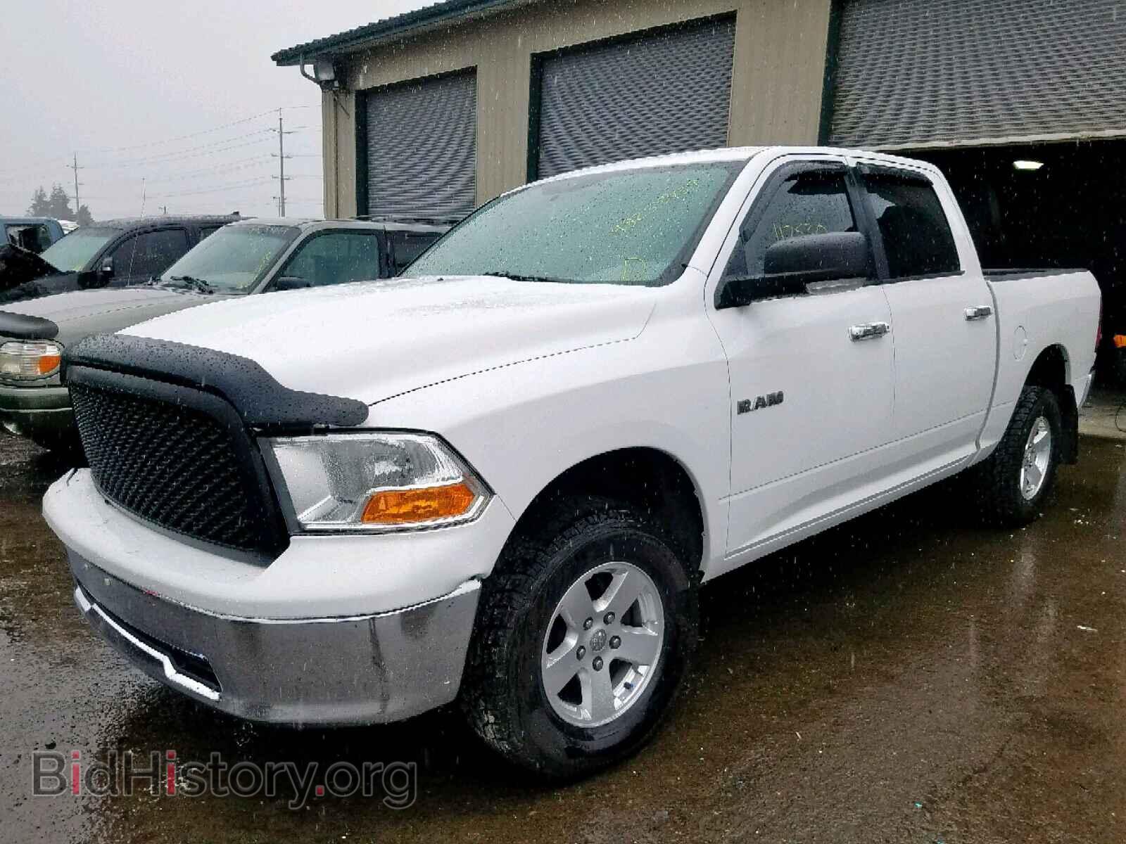 2010 DODGE RAM 1500 - VIN: 1D7RV1CP8AS261279 - Фото 2