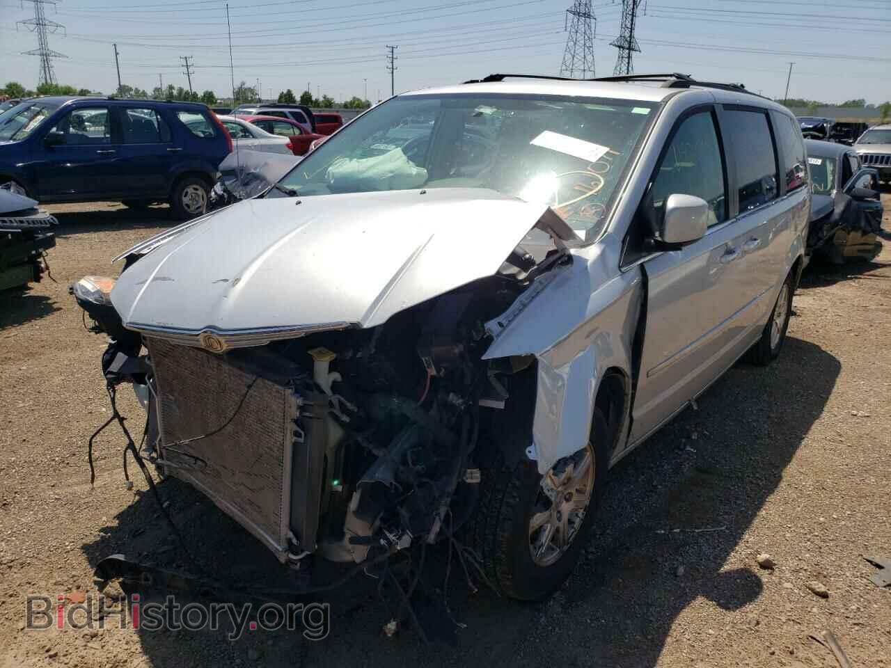 2010 CHRYSLER MINIVAN - VIN: 2A4RR5D11AR104219 - Фото 2