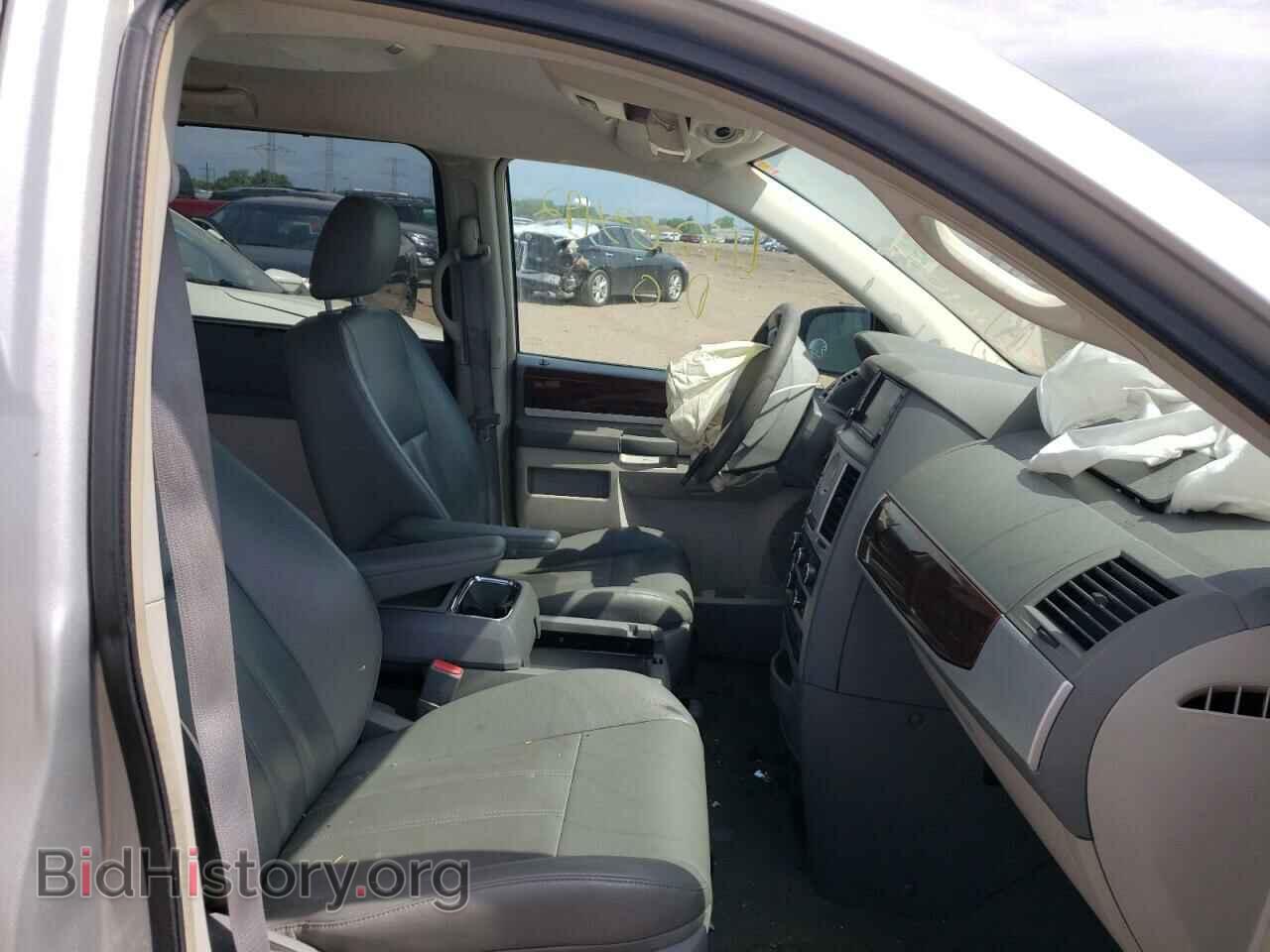 2010 CHRYSLER MINIVAN - VIN: 2A4RR5D11AR104219 - Фото 5