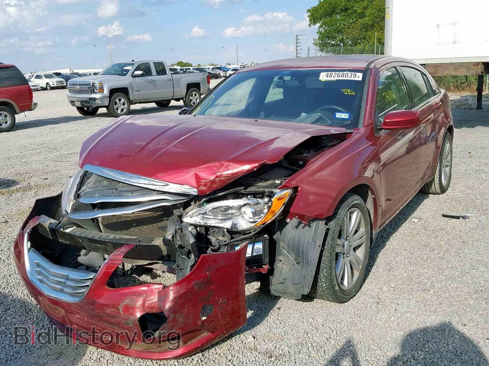 2013 CHRYSLER 200 - VIN: 1C3CCBAB0DN733033 - Photo 2