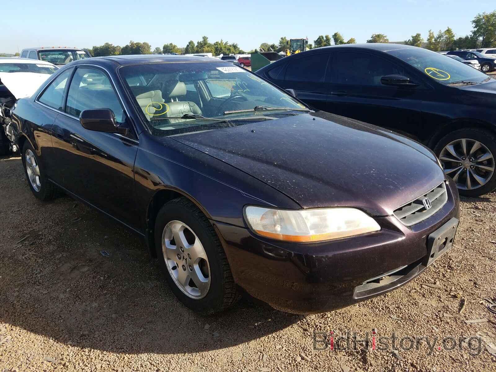 Photo 1HGCG2253XA028801 - HONDA ACCORD 1999