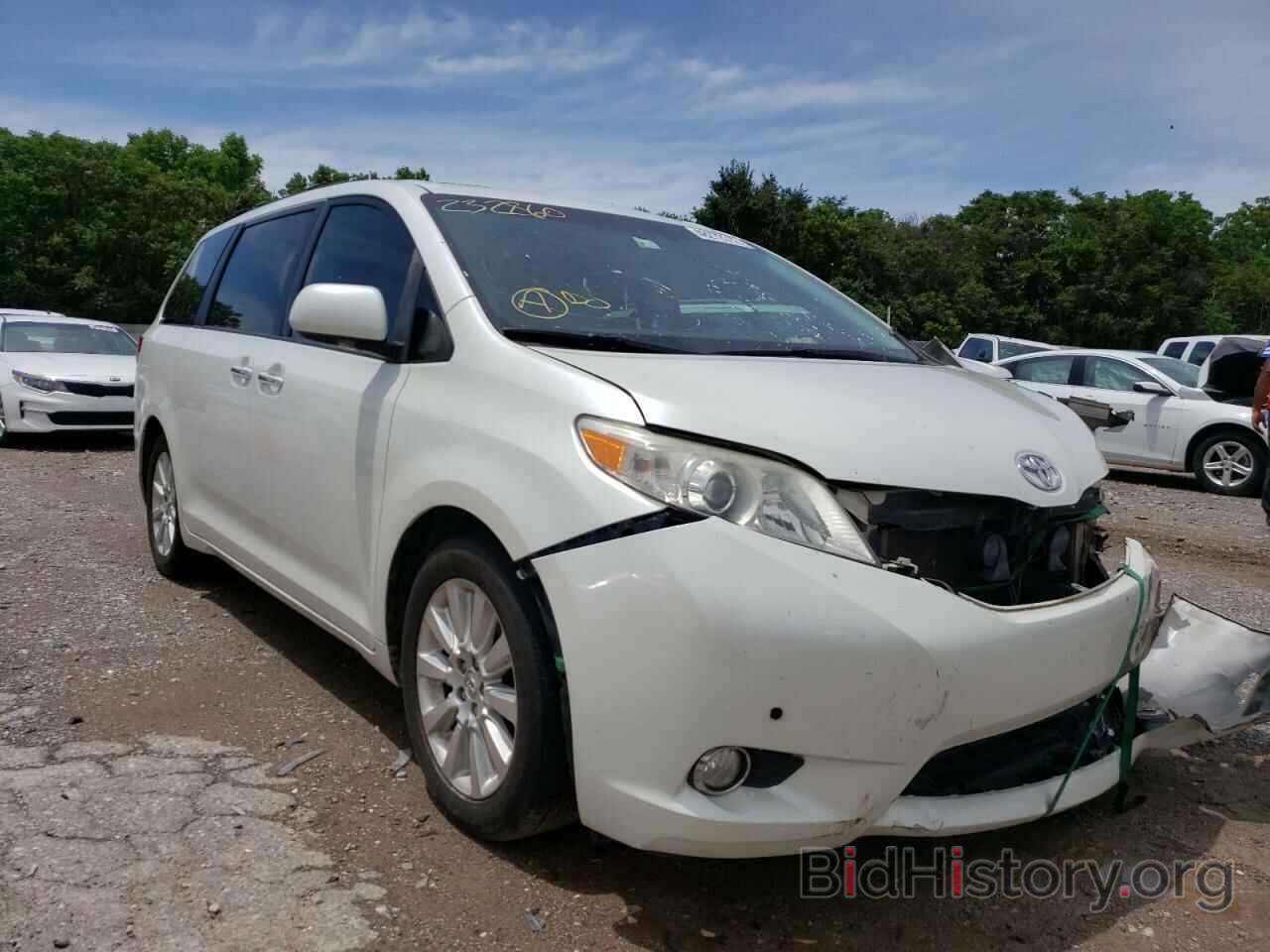 Photo 5TDYK3DC7CS232860 - TOYOTA SIENNA 2012