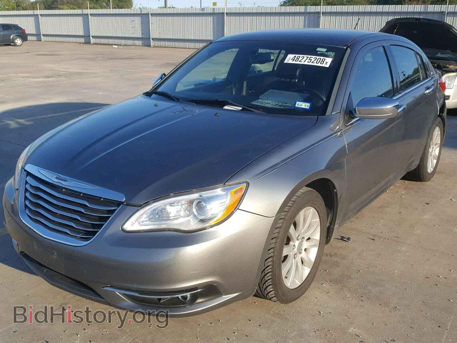 2013 CHRYSLER 200 - VIN: 1C3CCBCG2DN547373 - Фото 2