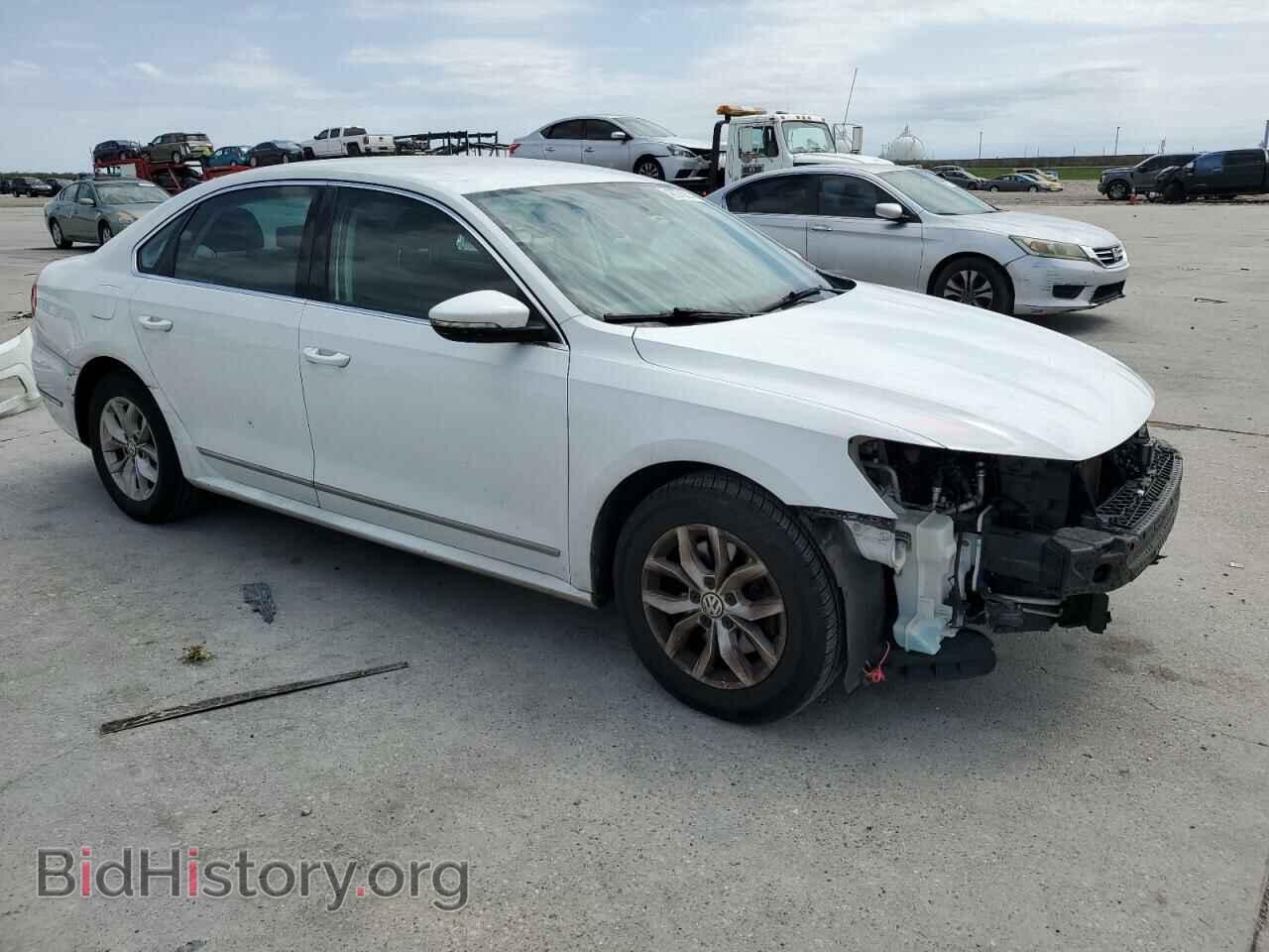 2017 VOLKSWAGEN PASSAT - VIN: 1VWAT7A34HC050596 - Фото 4