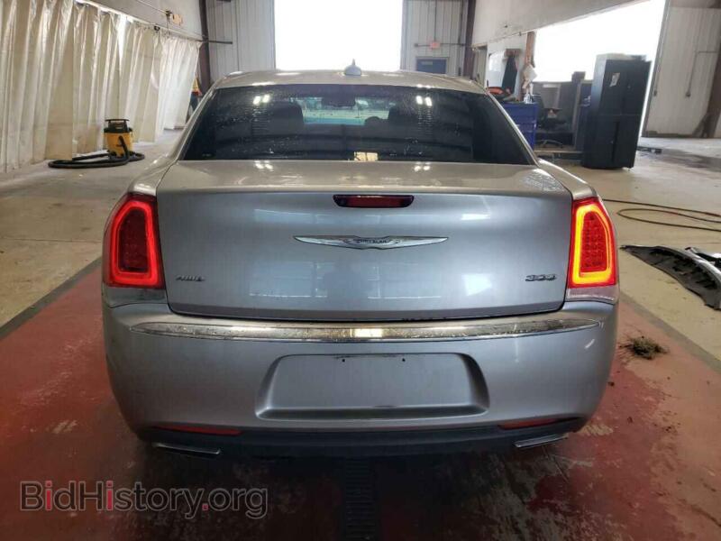 2016 Chrysler 300 (VIN 2C3CCARG4GH182547) — фото 6 из 15