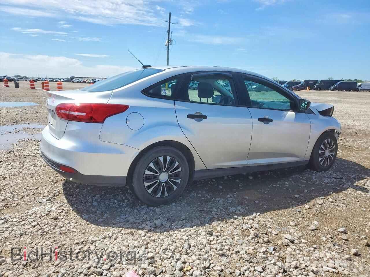 2018 FORD FOCUS - VIN: 1FADP3E26JL303041 - Фото 3