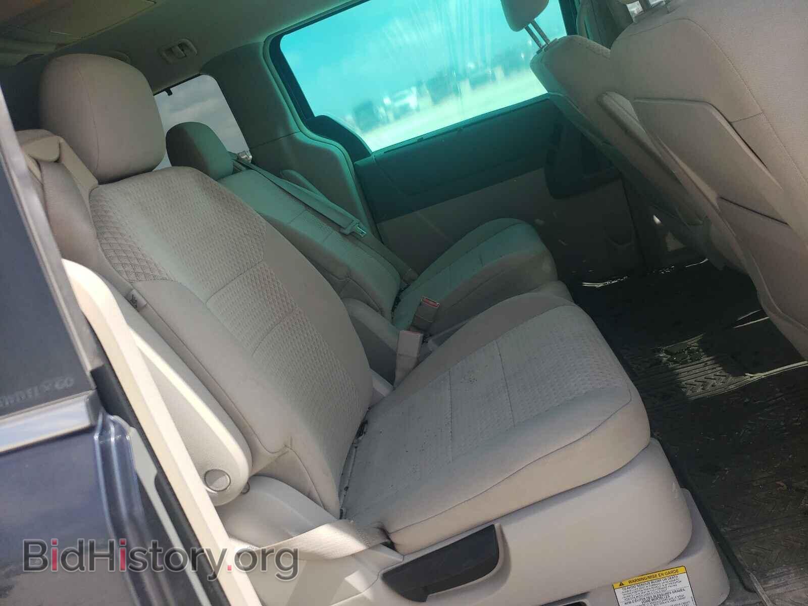 2008 CHRYSLER MINIVAN - VIN: 2A8HR54PX8R657802 - Фото 6