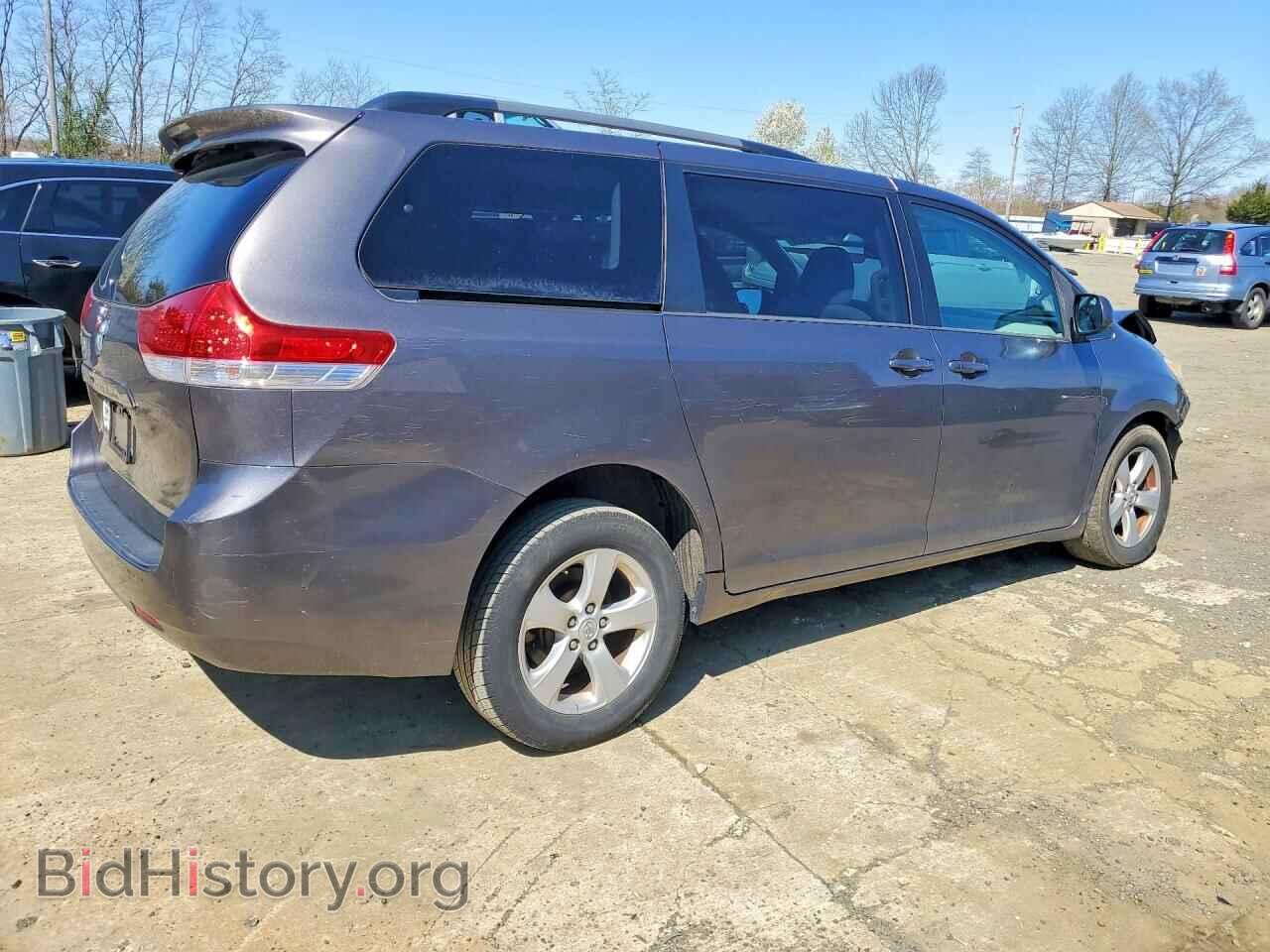 2013 TOYOTA SIENNA - VIN: 5TDKK3DC8DS297854 - Фото 3