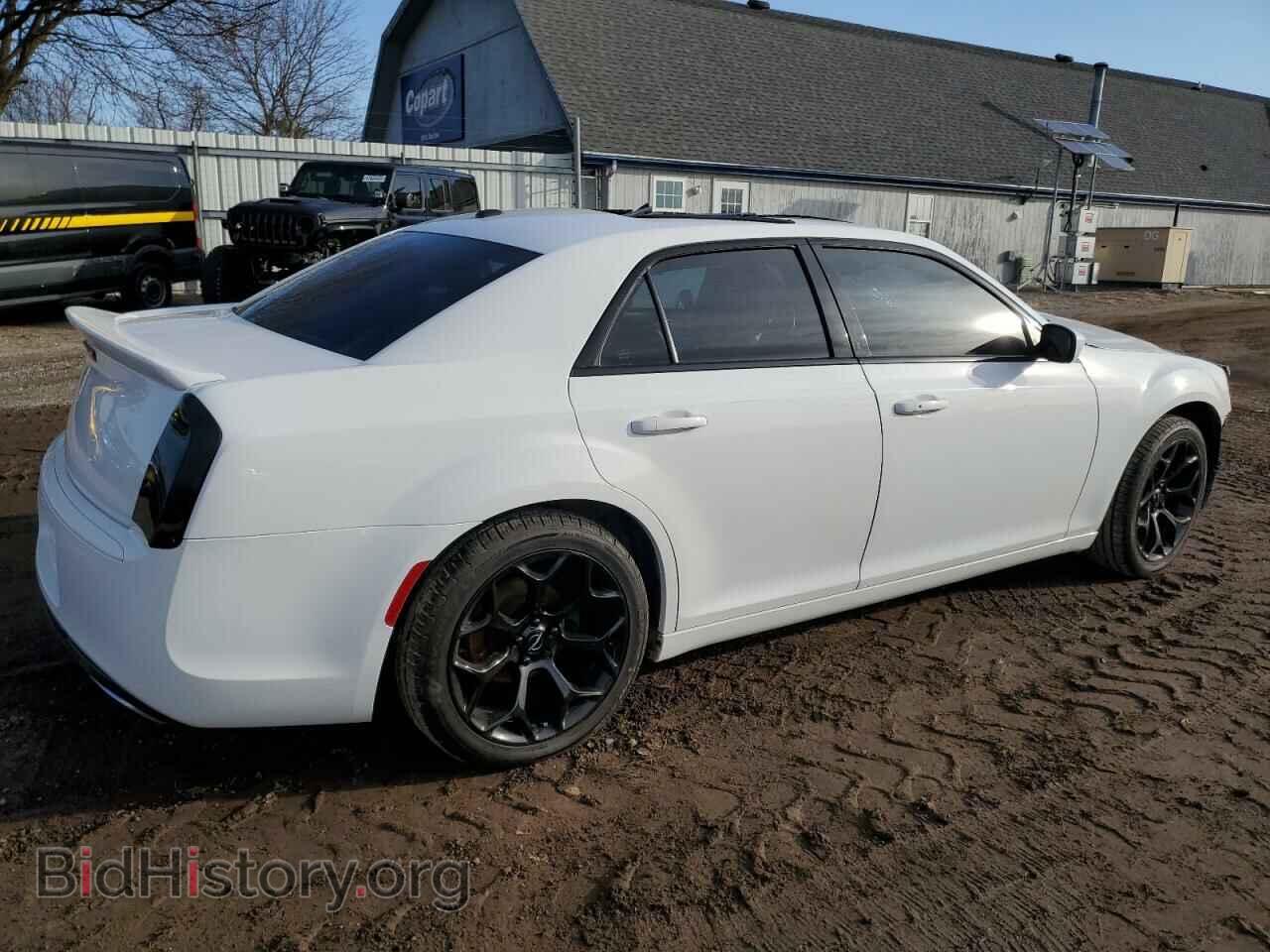 2016 CHRYSLER 300 - VIN: 2C3CCABG8GH268308 - Фото 3