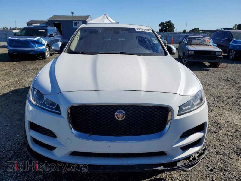 2017 Jaguar F-PACE (VIN SADCS2BV8HA490208) — фото 5 из 12