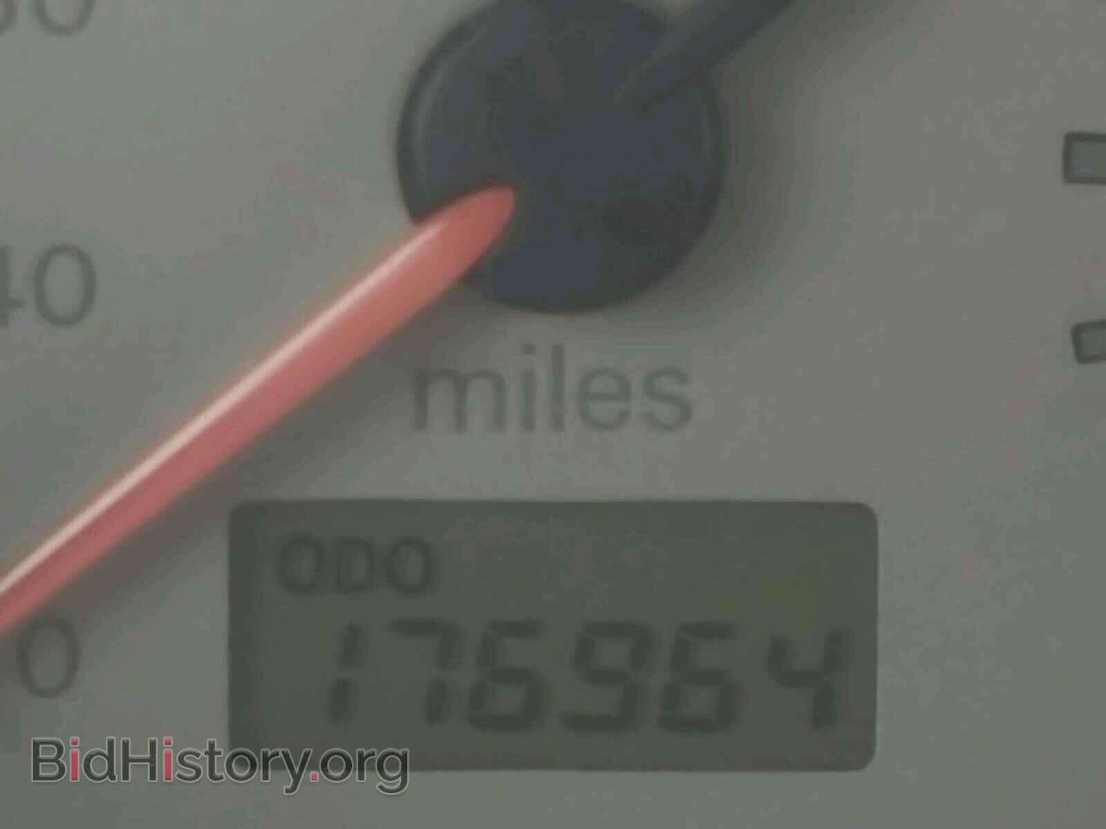 2000 MITSUBISHI ECLIPSE - VIN: 4A3AC34G4YE131710 - Photo 8