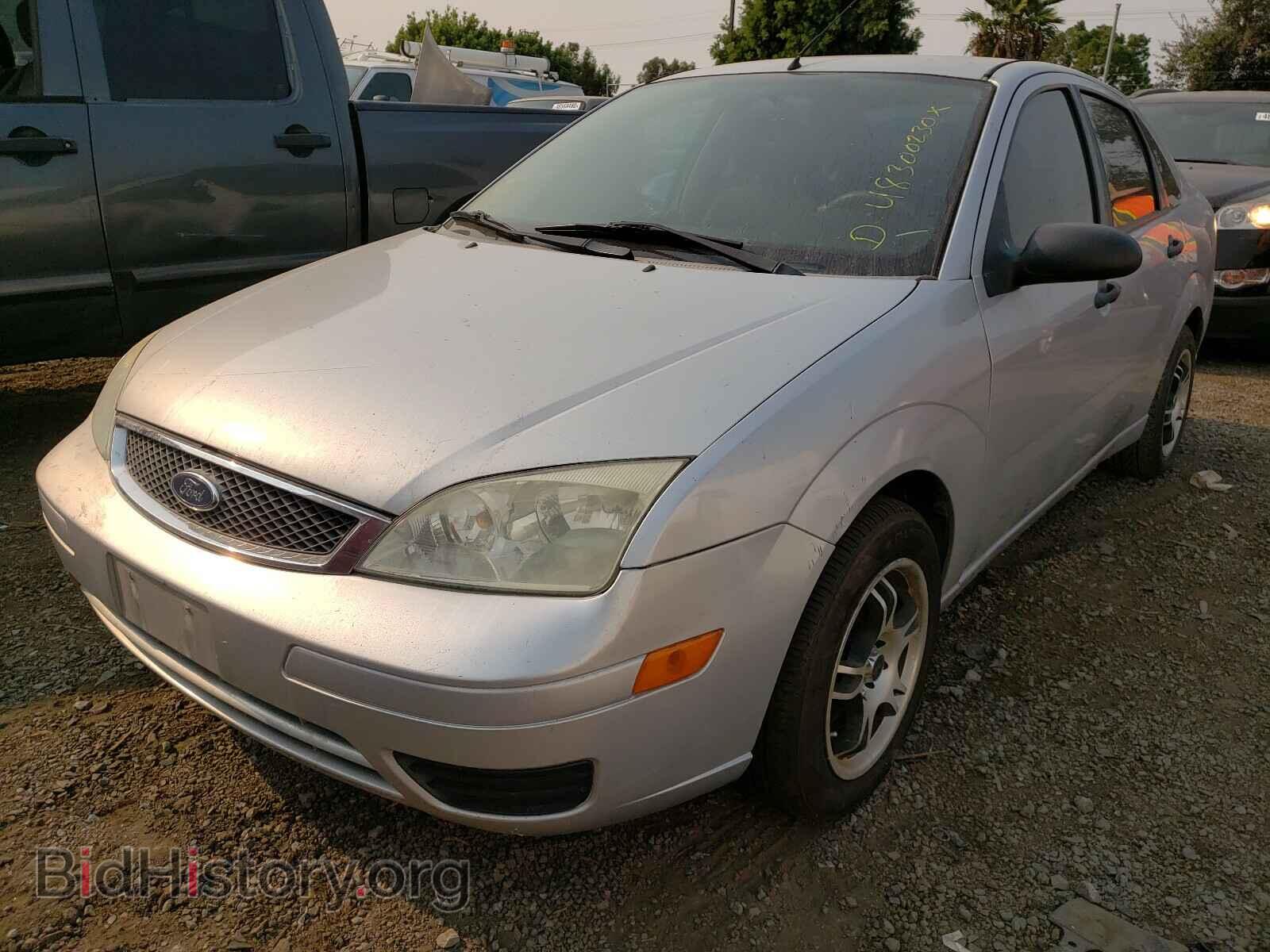 2007 FORD FOCUS - VIN: 1FAFP34N97W163837 - Фото 2