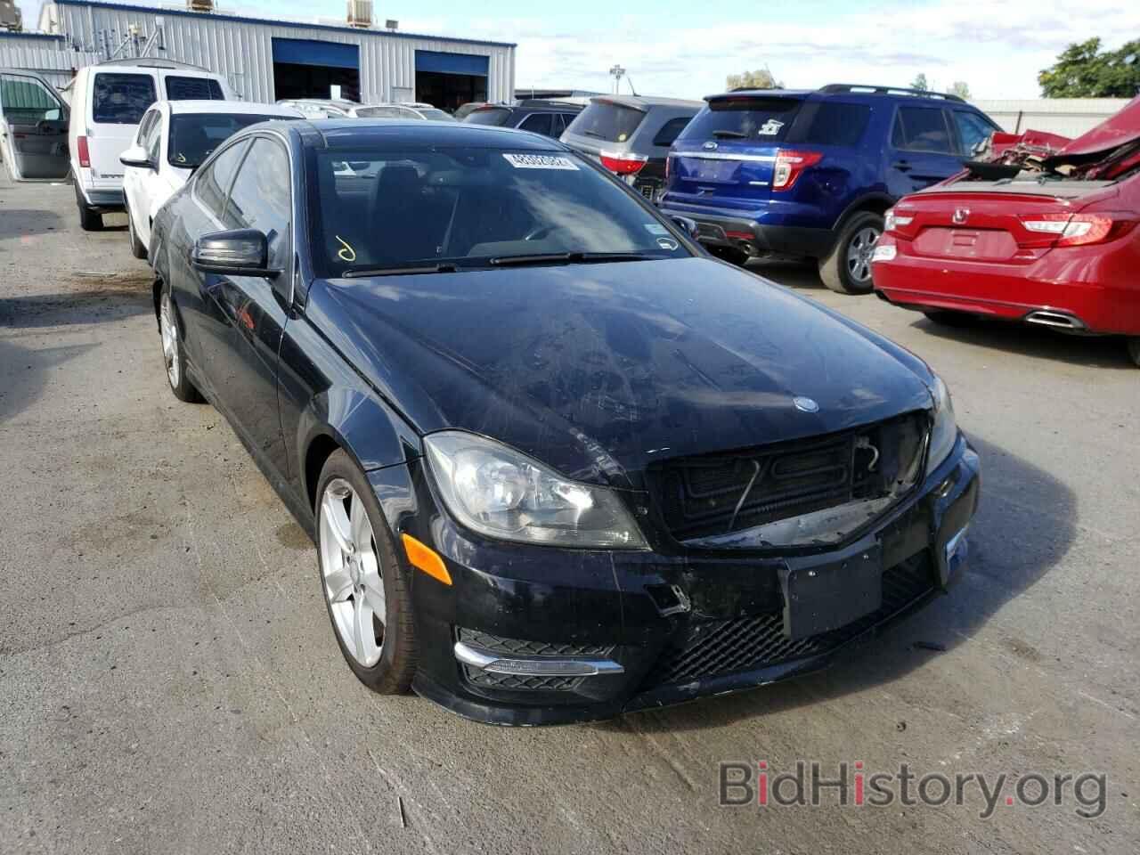 Photo WDDGJ4HB0FG369052 - MERCEDES-BENZ C-CLASS 2015