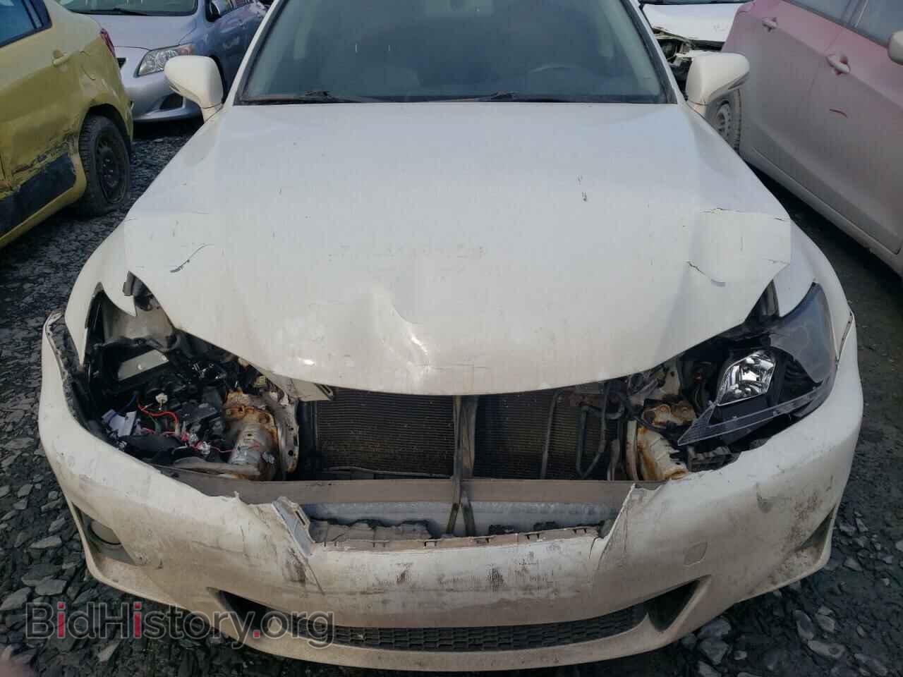 2011 LEXUS IS - VIN: JTHCF5C21B5052246 - Photo 5