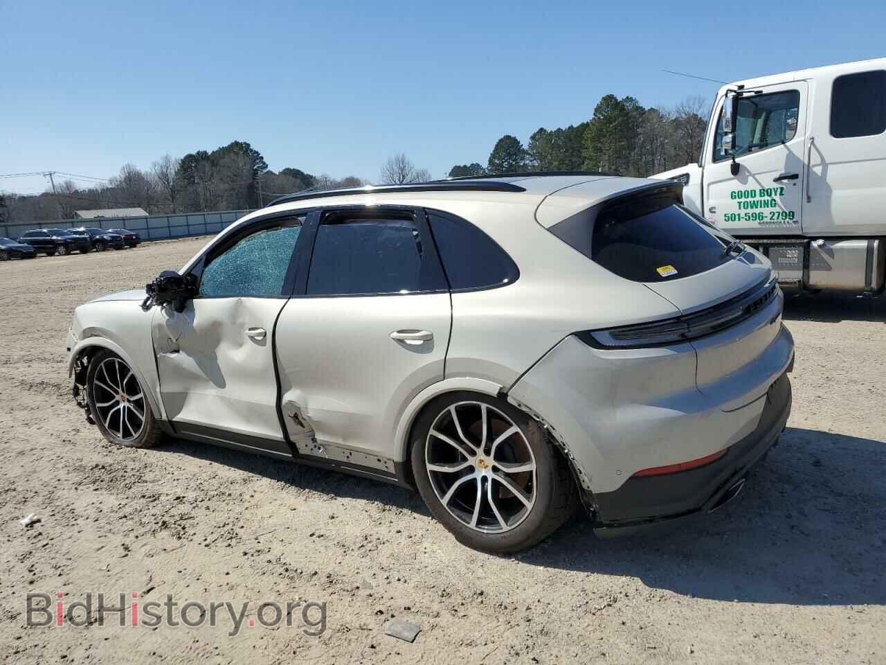 2024 PORSCHE CAYENNE - VIN: WP1AA2AY3RDA04548 - Photo 2