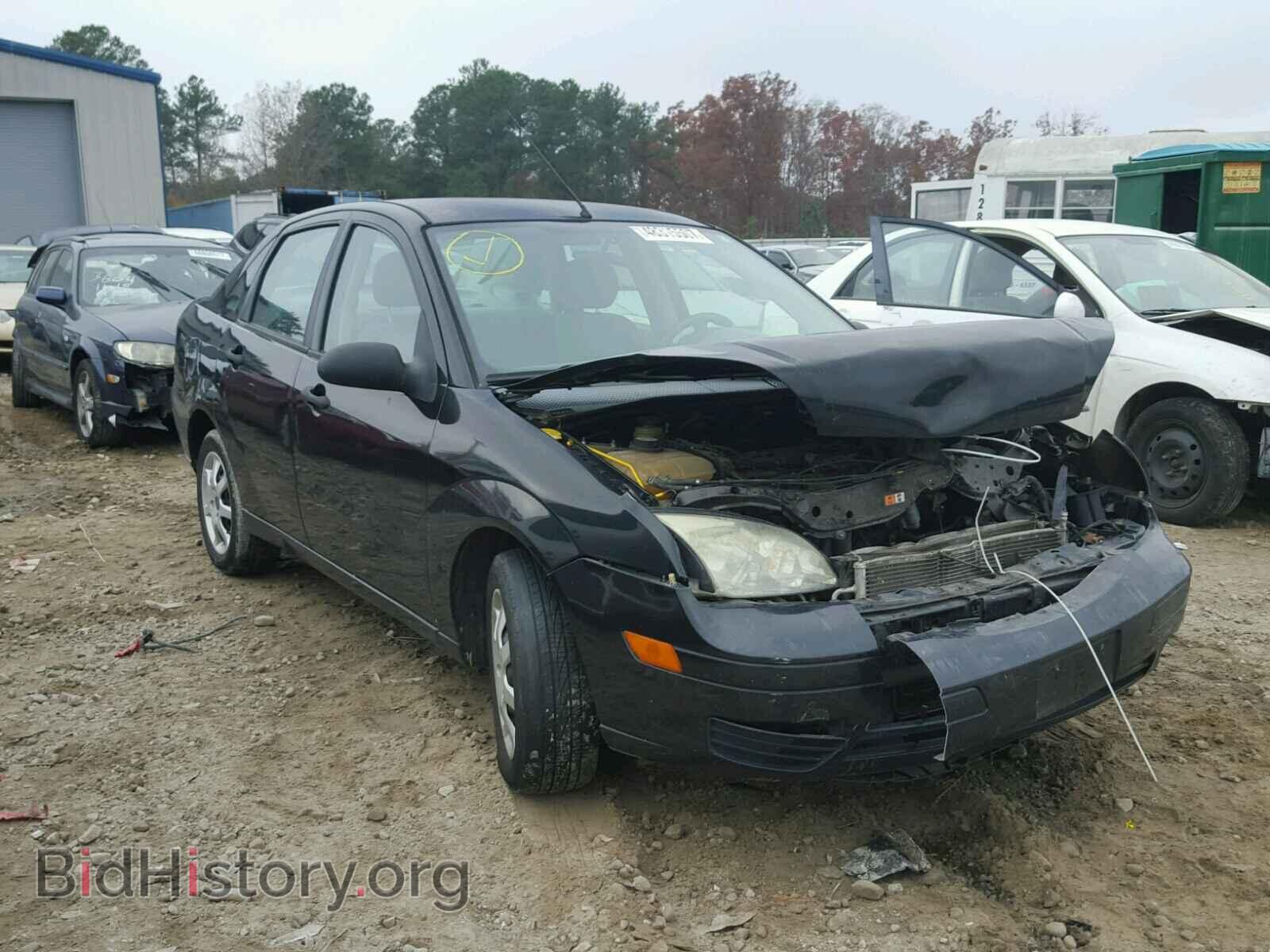 Photo 1FAFP34N95W267435 - FORD FOCUS 2005