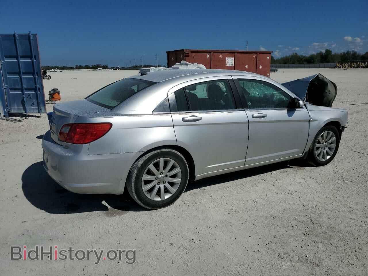 2010 CHRYSLER SEBRING - VIN: 1C3CC5FB1AN110588 - Фото 3