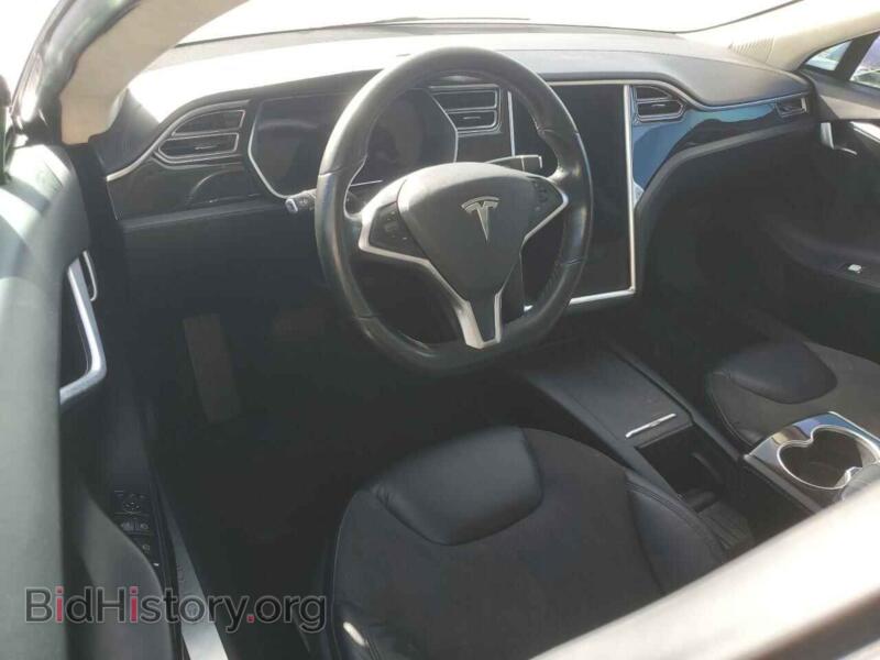 2016 Tesla MODEL S (VIN 5YJSA1E11GF142964) — photo 8 of 12