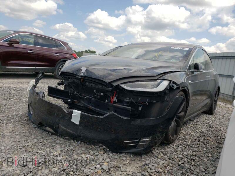 2017 Tesla MODEL X (VIN 5YJXCDE23HF077143) — фото 2 из 10