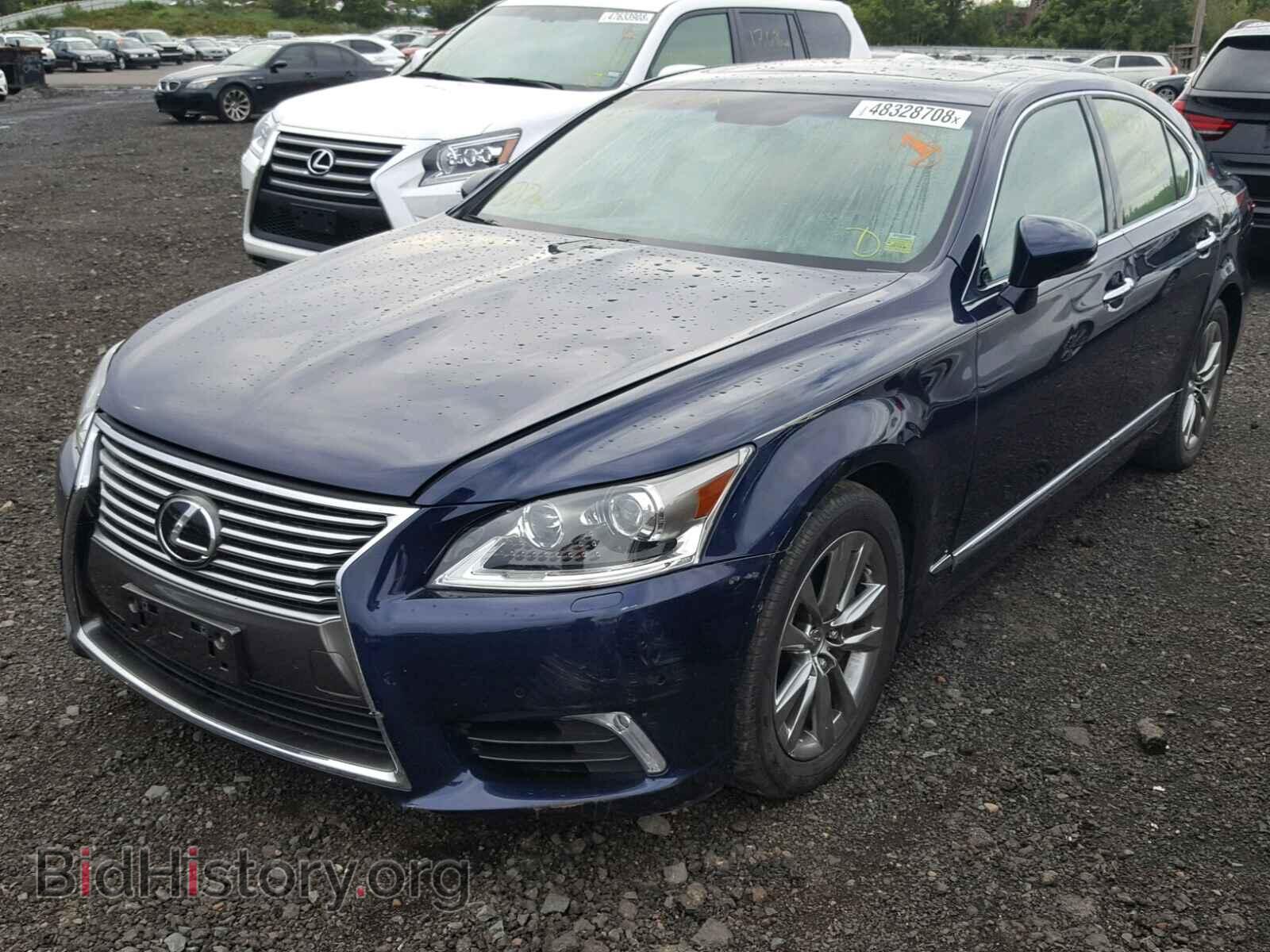 2013 LEXUS LS460 - VIN: JTHCL5EF8D5016257 - Photo 2