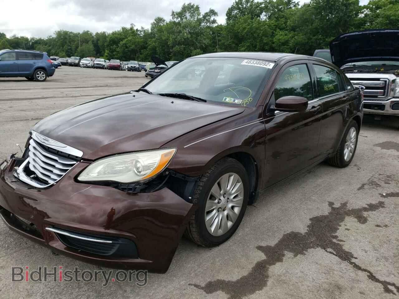 2013 CHRYSLER 200 - VIN: 1C3CCBAB6DN642543 - Фото 2
