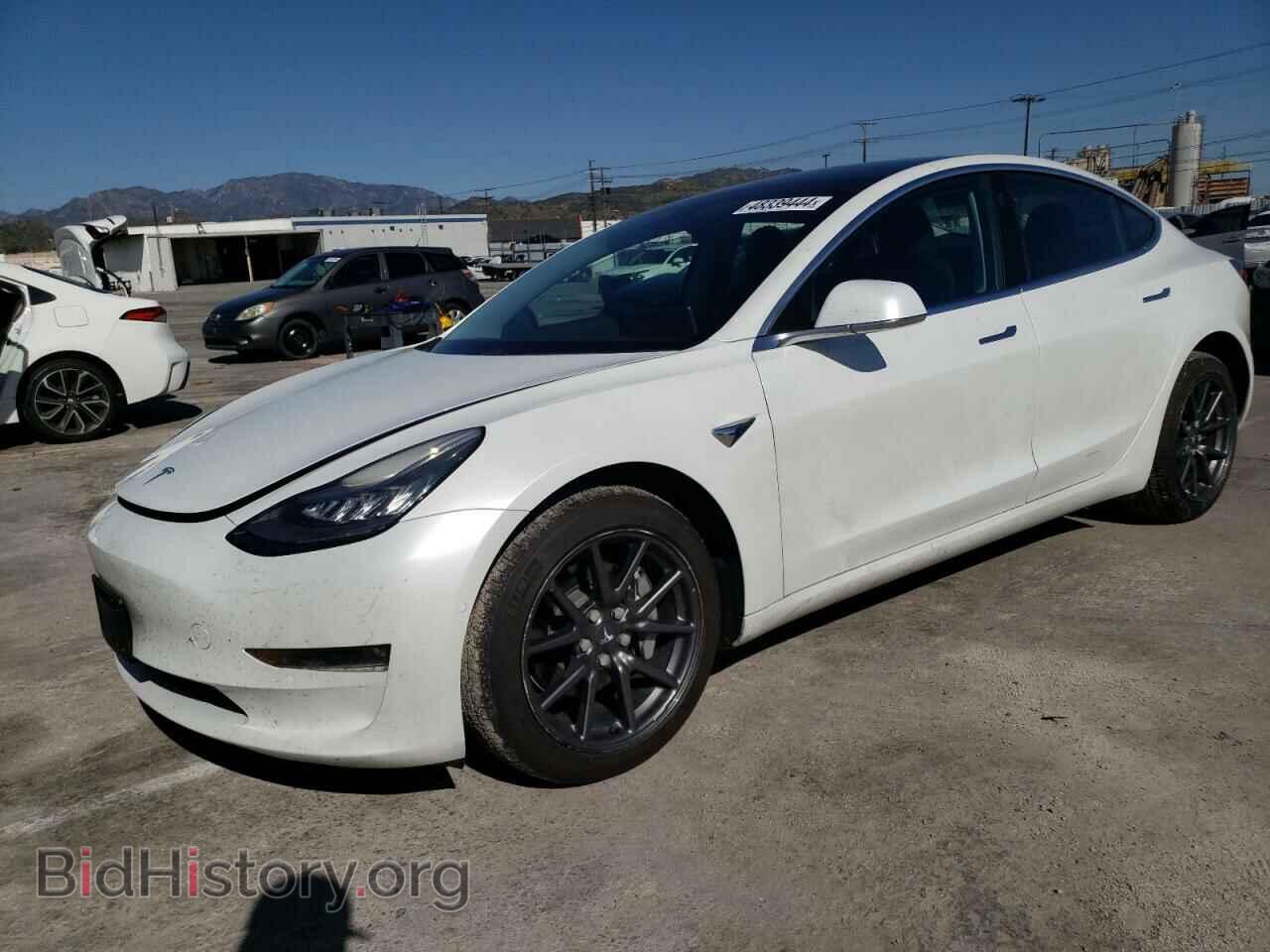 Фотография 5YJ3E1EA9JF162363 - TESLA MODEL 3 2018