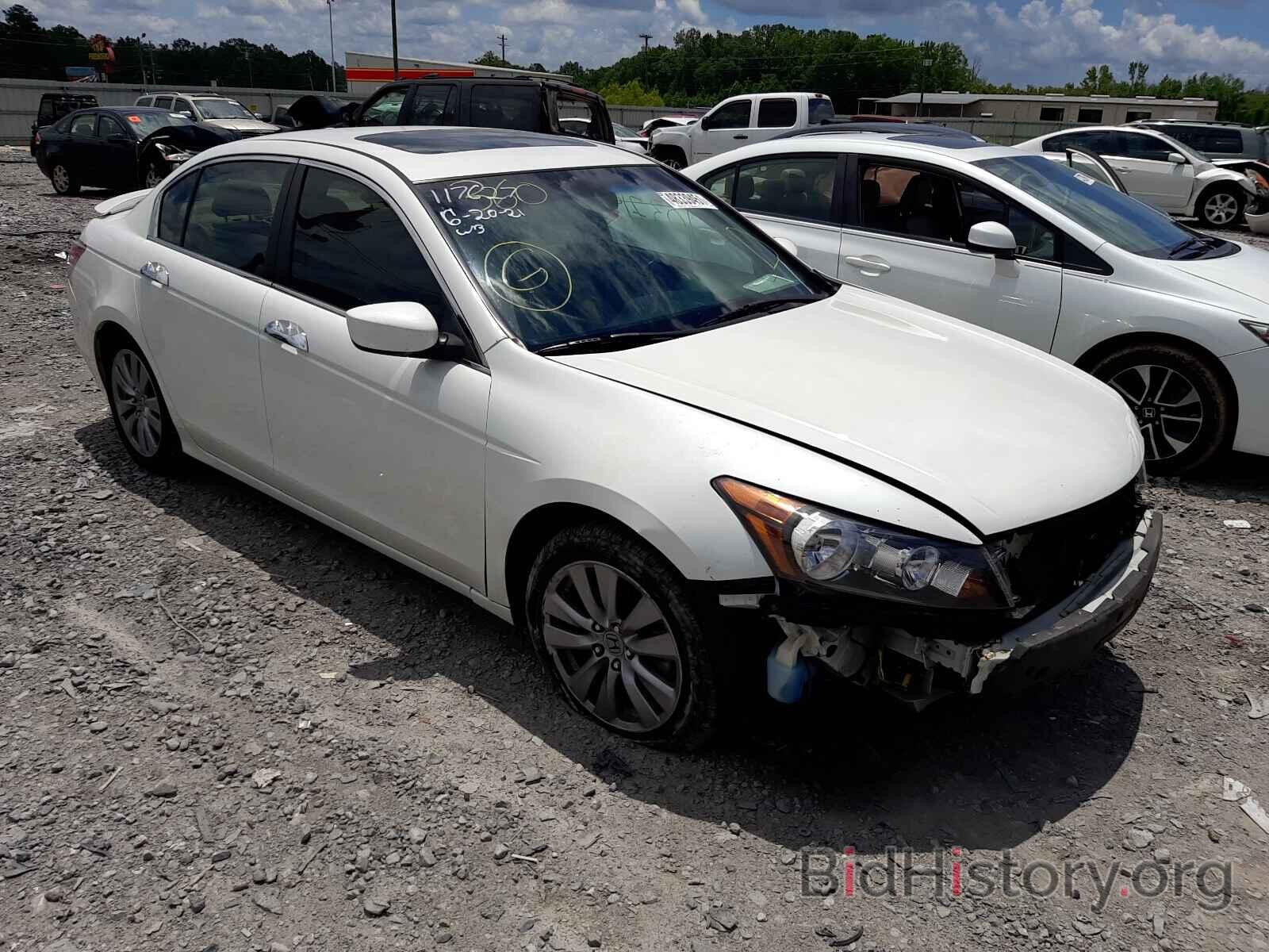 Photo 1HGCP3F83CA029709 - HONDA ACCORD 2012