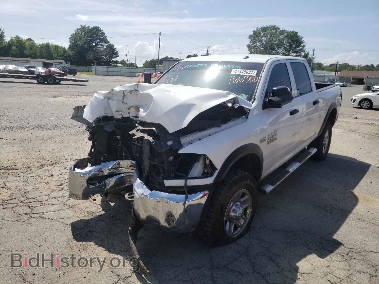 2018 RAM 2500 - VIN: 3C6UR5CJXJG166300 - Photo 2