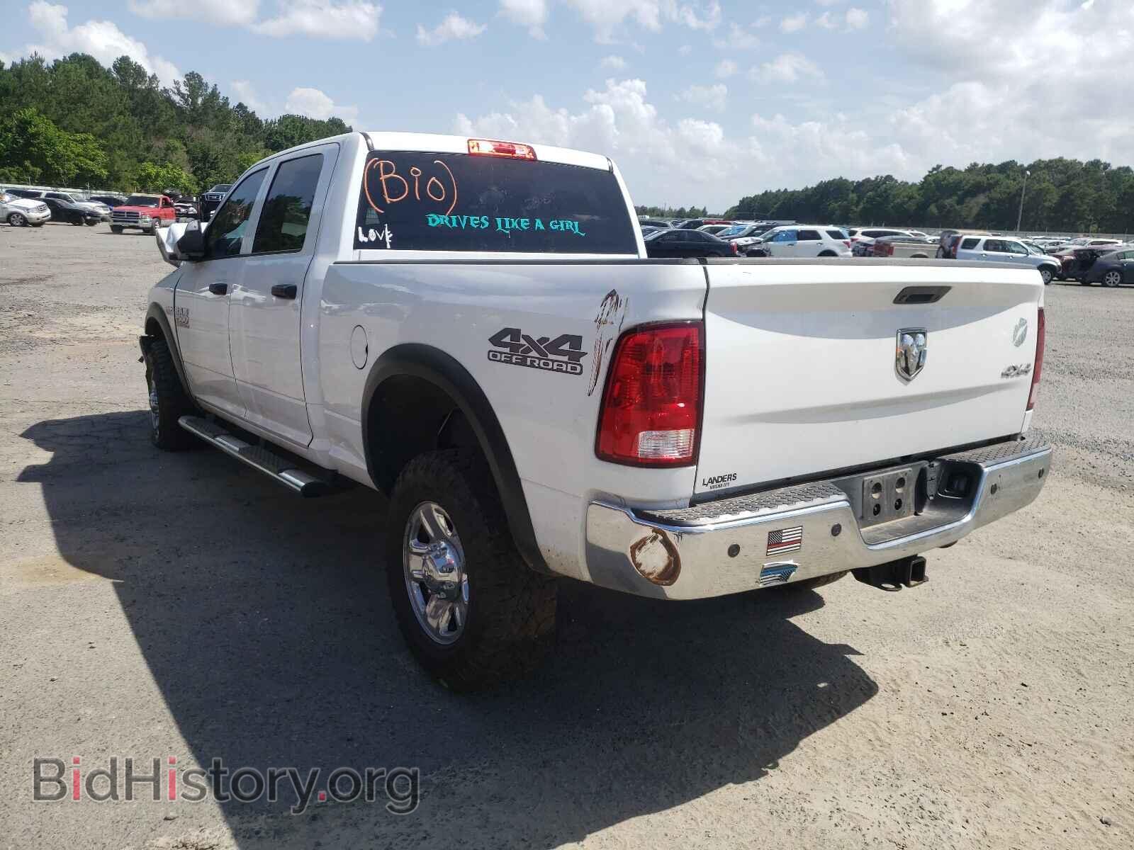 2018 RAM 2500 - VIN: 3C6UR5CJXJG166300 - Photo 3