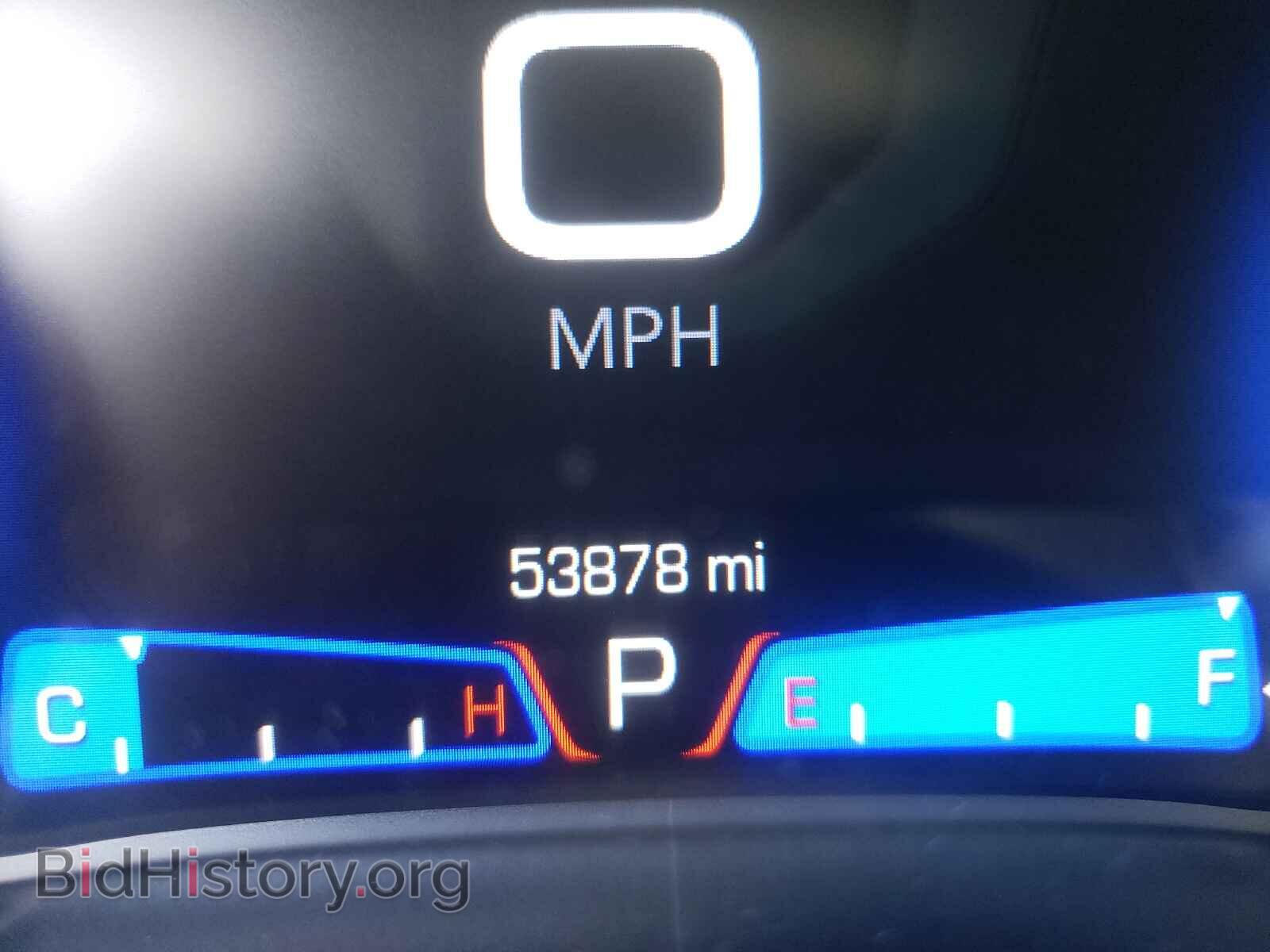 2019 CHRYSLER 300 - VIN: 2C3CCABGXKH654172 - Фото 8
