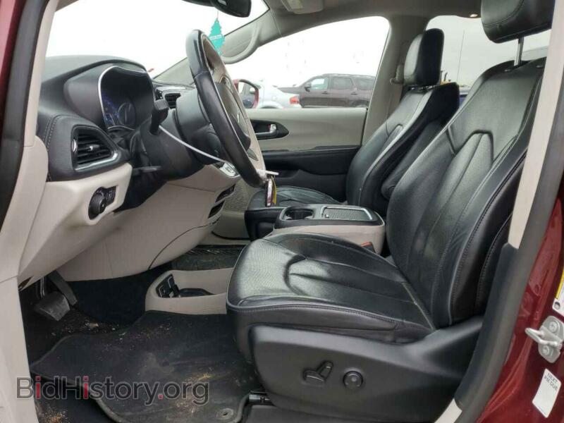 2020 Chrysler PACIFICA (VIN 2C4RC1GG5LR187480) — photo 7 of 12