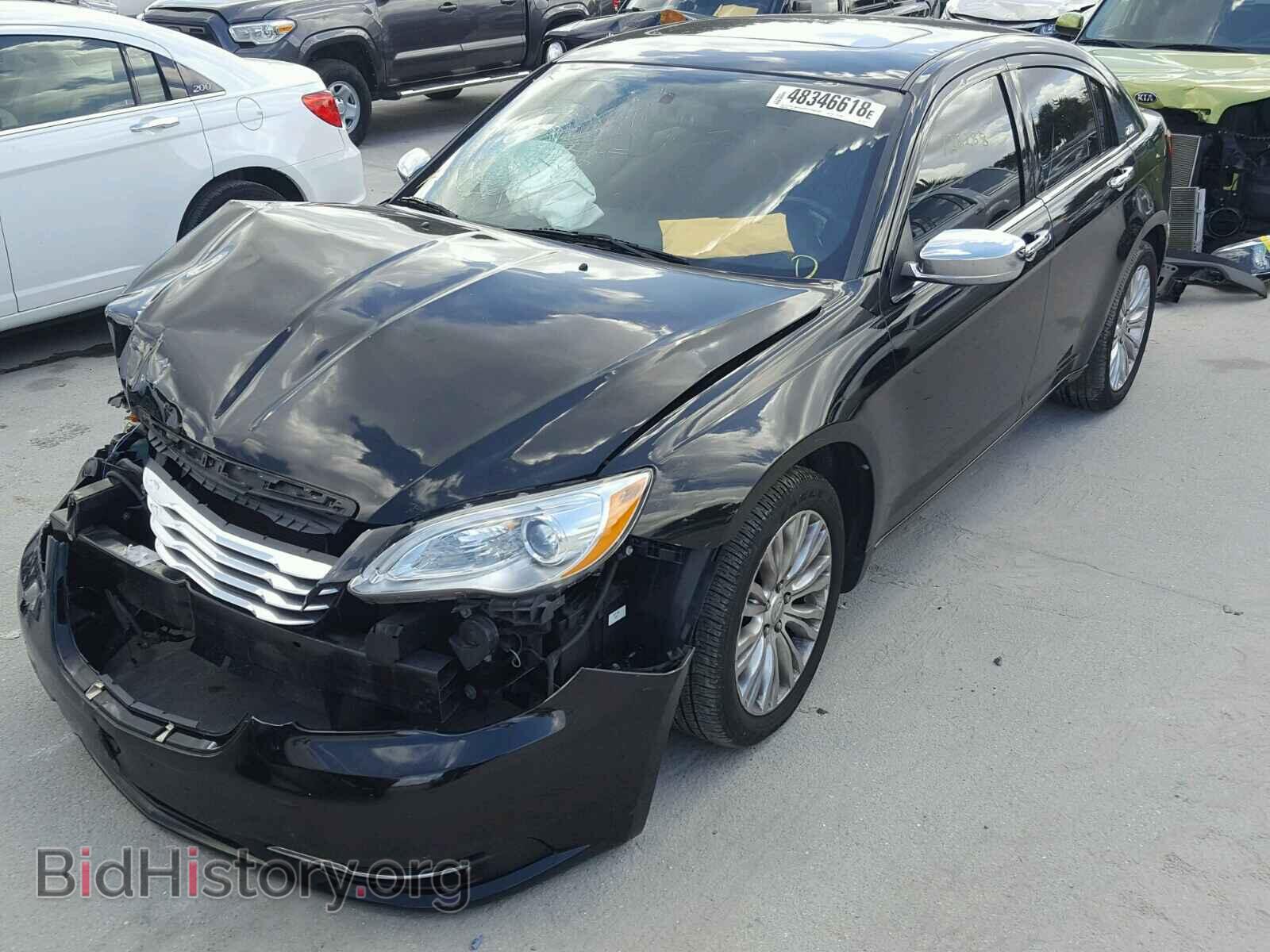 2011 CHRYSLER 200 - VIN: 1C3BC2FB5BN579761 - Фото 2