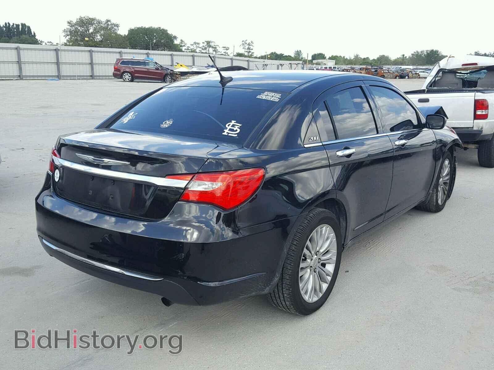 2011 CHRYSLER 200 - VIN: 1C3BC2FB5BN579761 - Фото 4