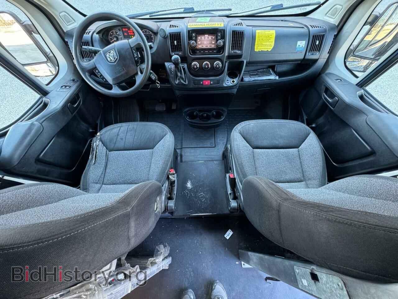2019 RAM All Models - VIN: 3C6URVJG1KE551832 - Фото 9