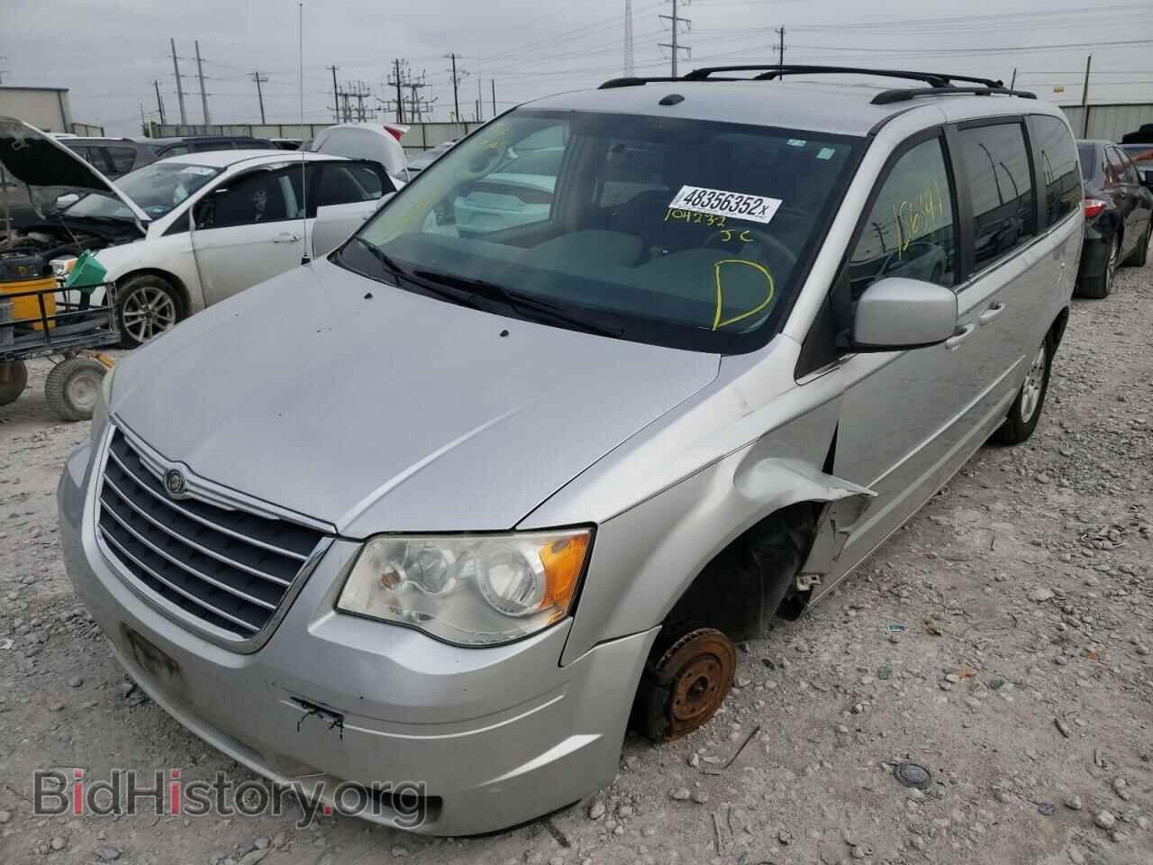 2010 CHRYSLER MINIVAN - VIN: 2A4RR5D14AR104232 - Photo 2