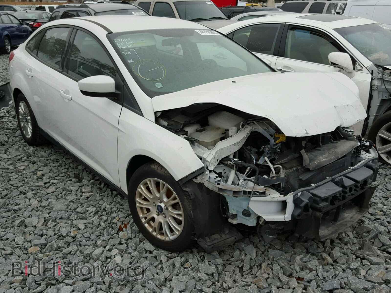 Photo 1FAHP3F24CL333545 - FORD FOCUS 2012