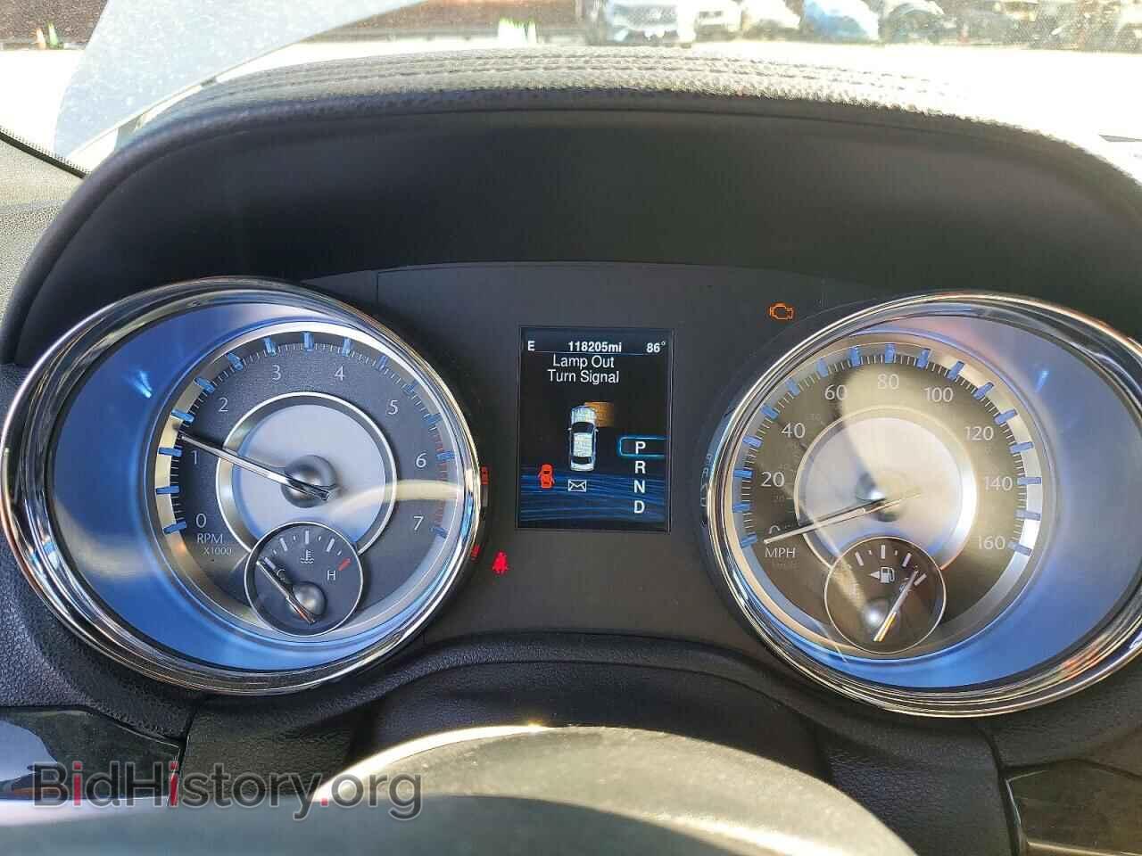 2014 CHRYSLER 300 - VIN: 2C3CCAET5EH118002 - Фото 9