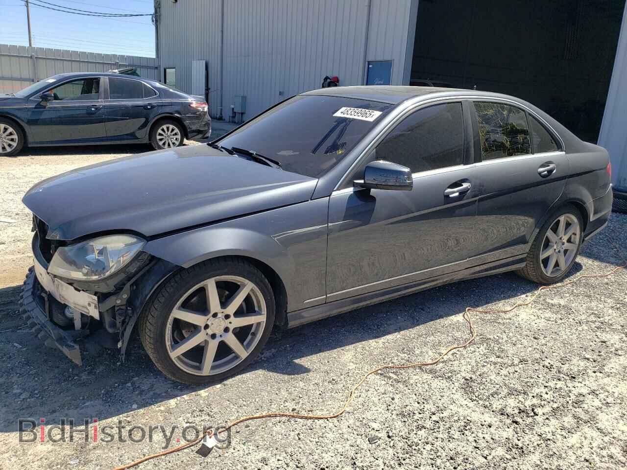 Photo WDDGF4HB3EA959281 - MERCEDES-BENZ C-CLASS 2014