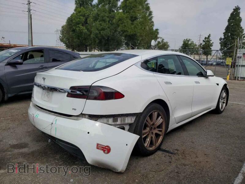 2016 Tesla MODEL S (VIN 5YJSA1E10GF164065) — фото 3 из 13