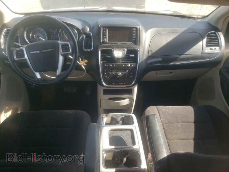 2011 Chrysler MINIVAN (VIN 2A4RR5DG0BR614003) — photo 8 of 13