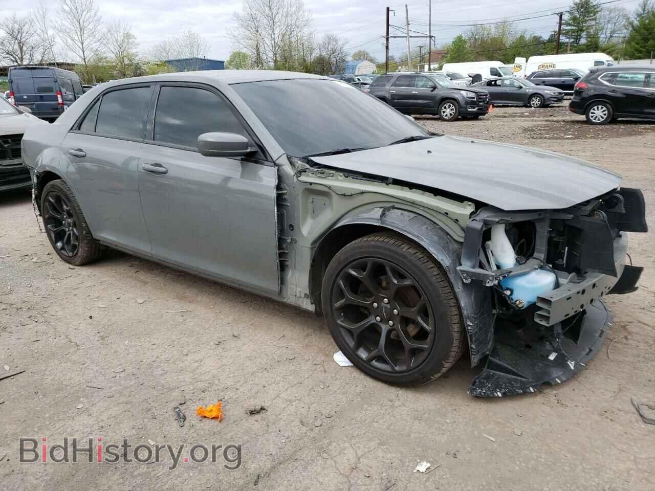 2019 CHRYSLER 300 - VIN: 2C3CCABG0KH565999 - Фото 4