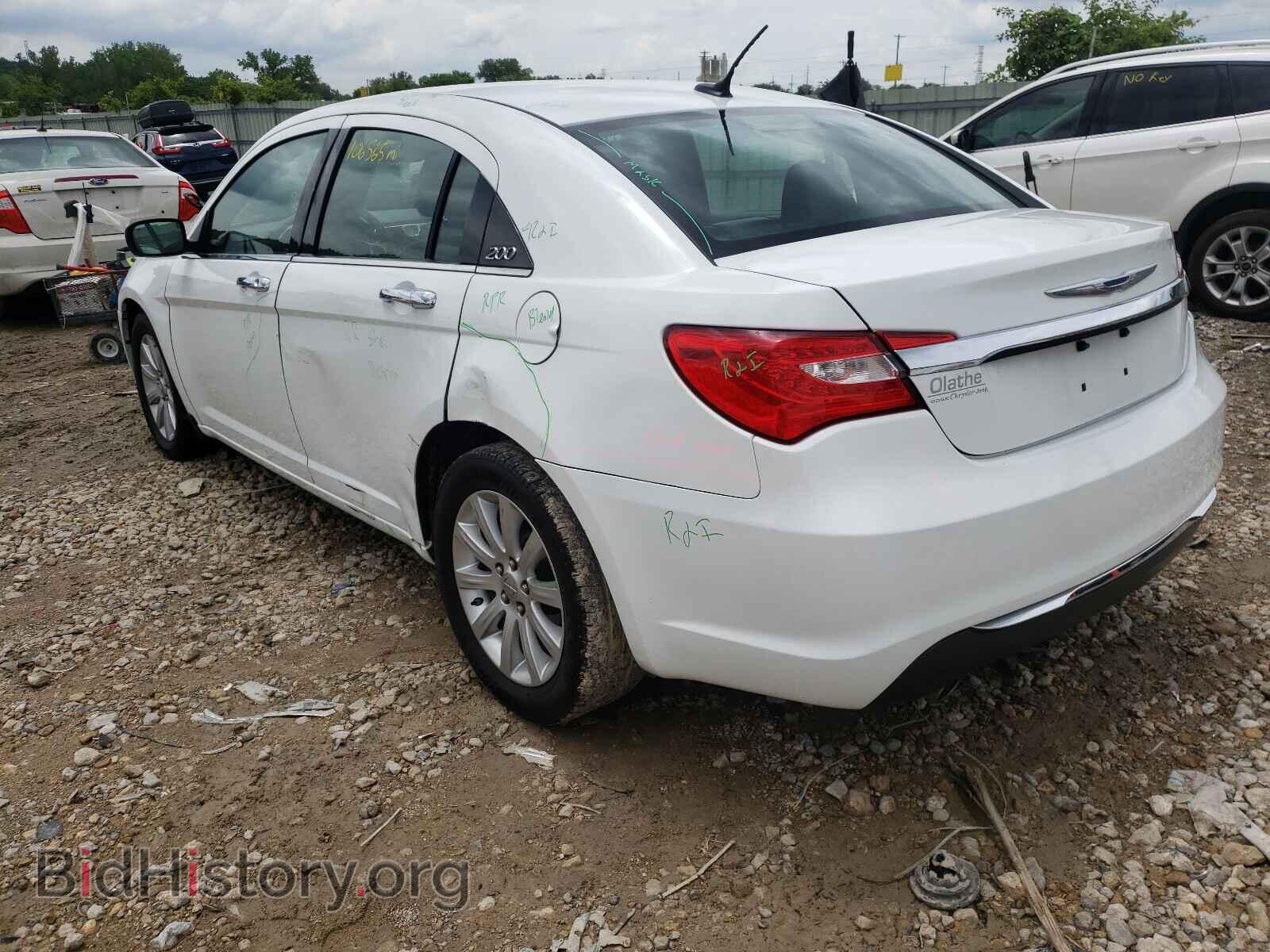 2013 CHRYSLER 200 - VIN: 1C3CCBCG8DN523739 - Фото 3