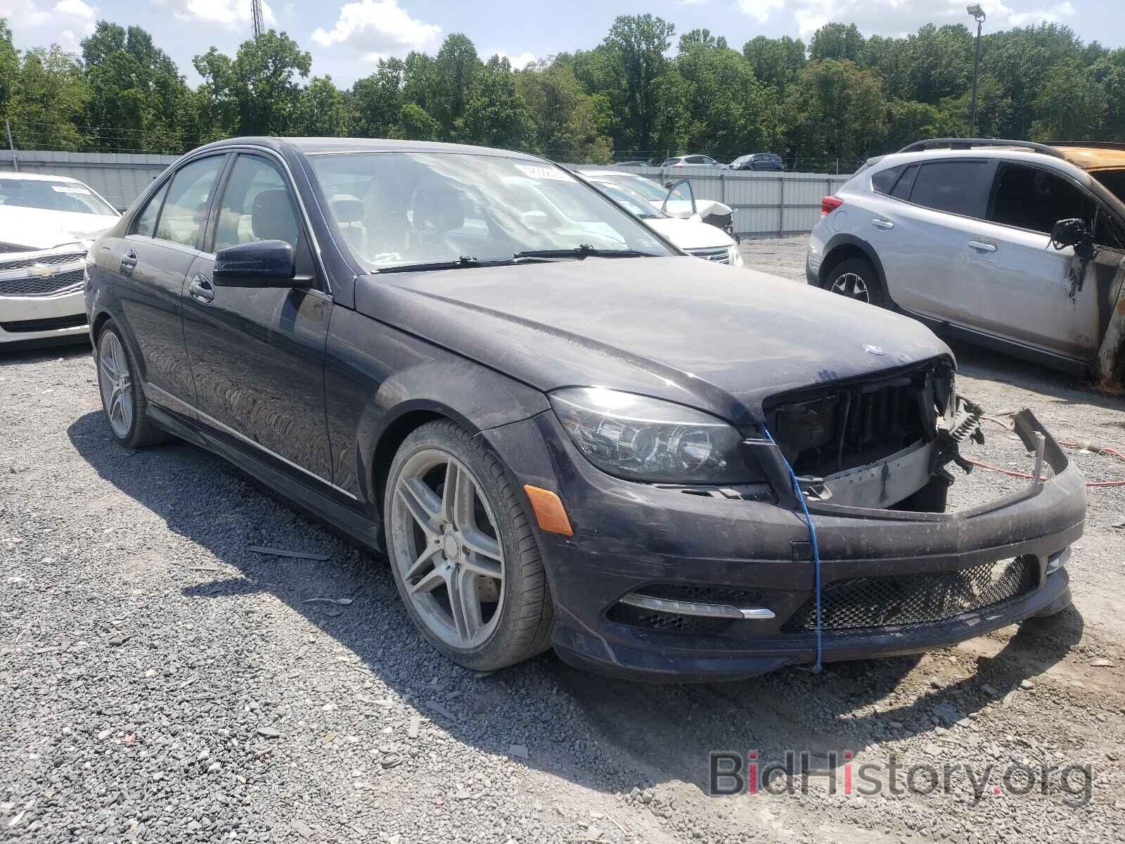 Photo WDDGF5GB6BF637093 - MERCEDES-BENZ C CLASS 2011