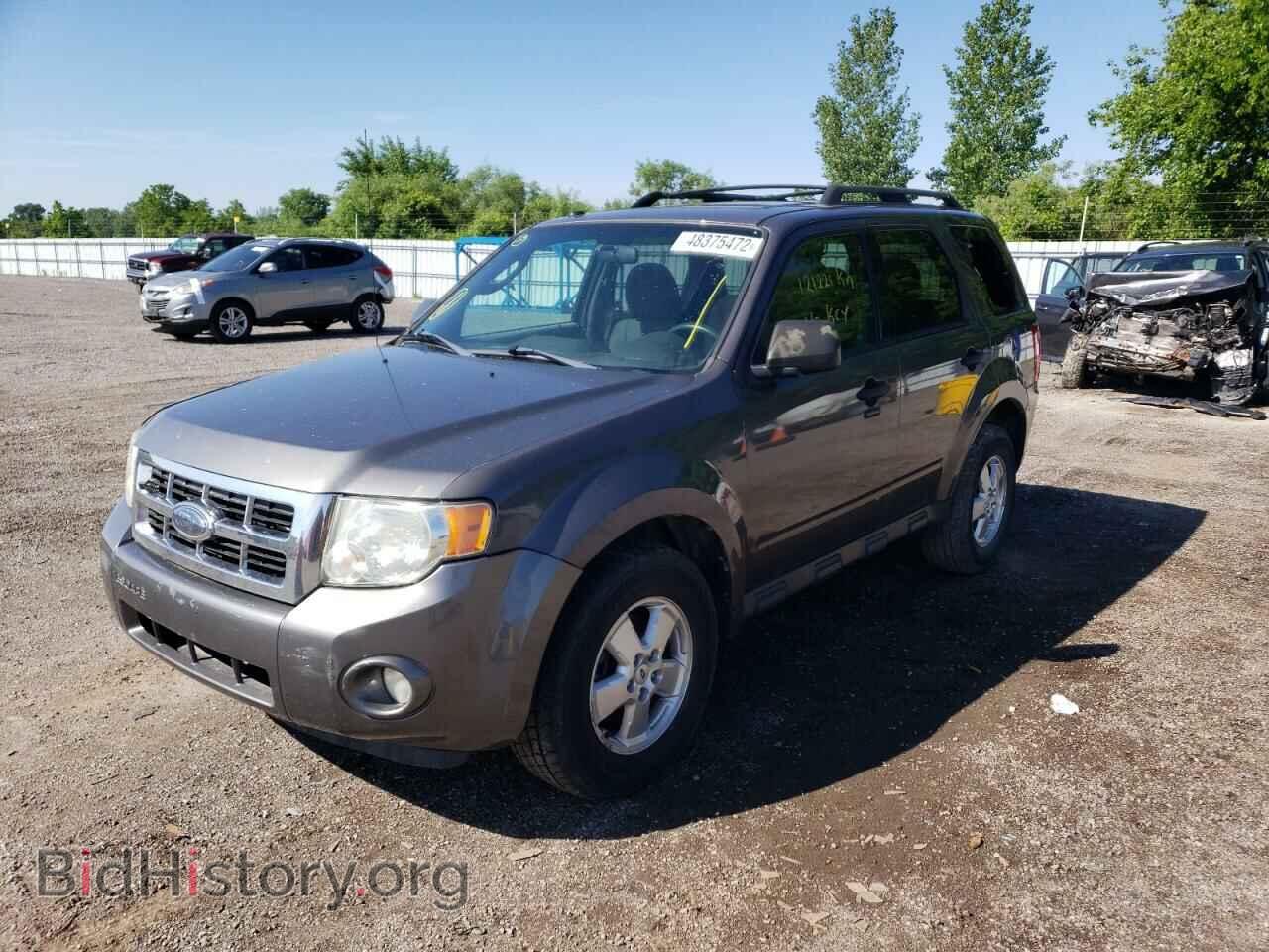 2011 FORD ESCAPE - VIN: 1FMCU0D76BKC55697 - Фото 2