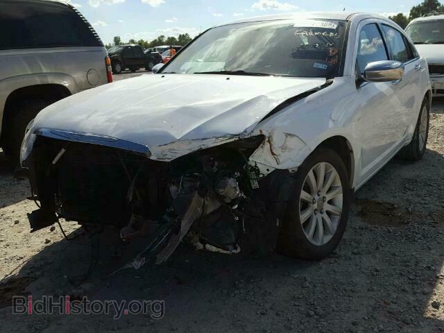 2013 CHRYSLER 200 - VIN: 1C3CCBCB4DN588768 - Фото 2