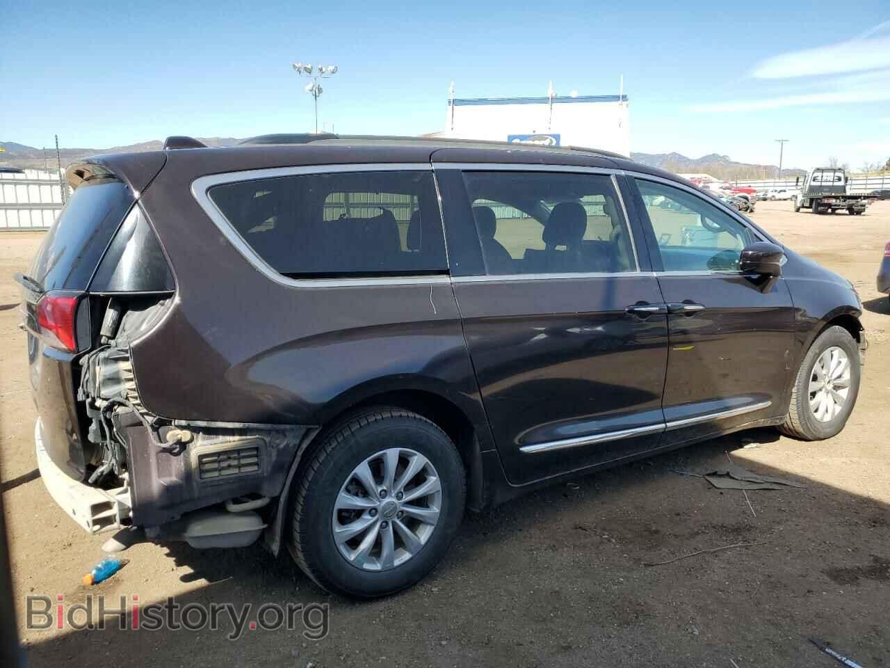 2017 CHRYSLER PACIFICA - VIN: 2C4RC1BG3HR569490 - Фото 3