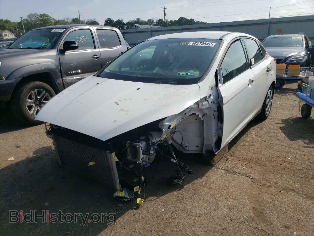 2017 FORD FOCUS - VIN: 1FADP3E24HL312220 - Photo 2
